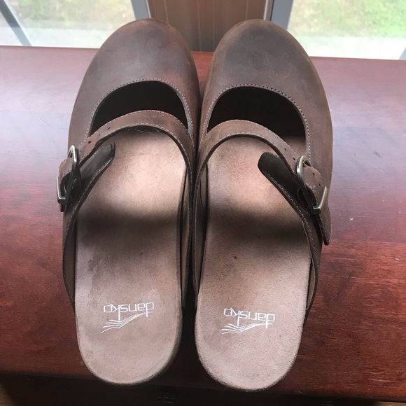 Cute Mary Jane Clogs - Picture 4 of 6